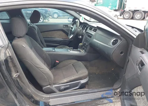 2014 Ford Mustang V6 из США, поврежденный, VIN 1ZVBP8AM7E5225947